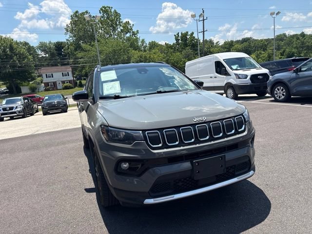 Used 2022 Jeep Compass Limited AWD/4WD image 12