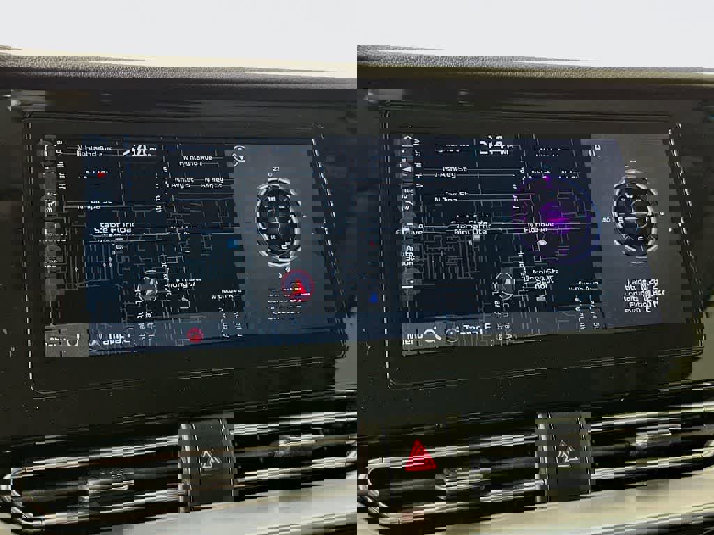 Used 2022 Kia Niro EX Premium image 29