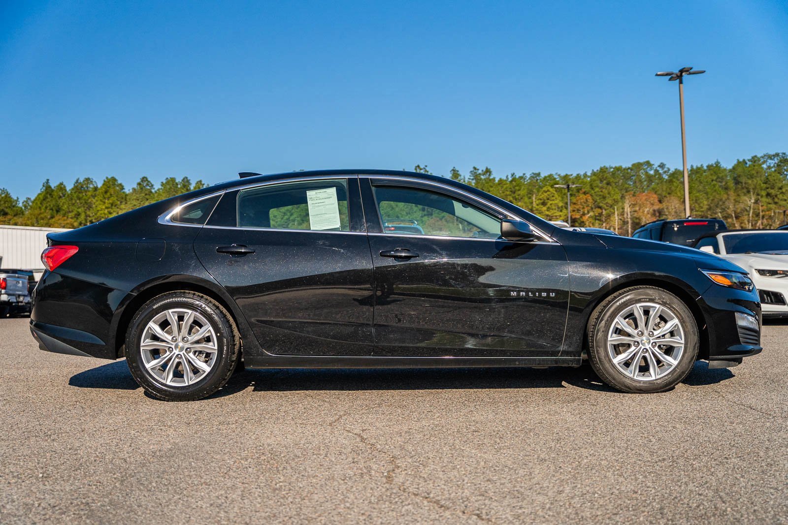 Used 2019 Chevrolet Malibu LT w/ Leather Package image 7