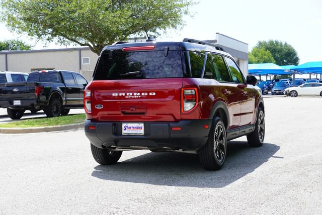 Certified 2025 Ford Bronco Sport Outer Banks w/ Outer Banks Tech Package+ AWD/4WD image 9