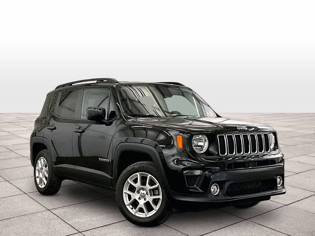 Used 2020 Jeep Renegade Latitude w/ Cold Weather Group AWD/4WD image 2