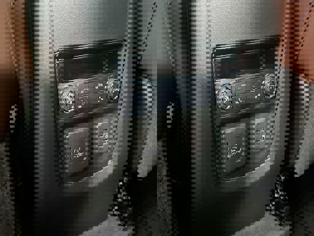 Used 2021 Buick Enclave Avenir w/ Avenir Technology Package image 13