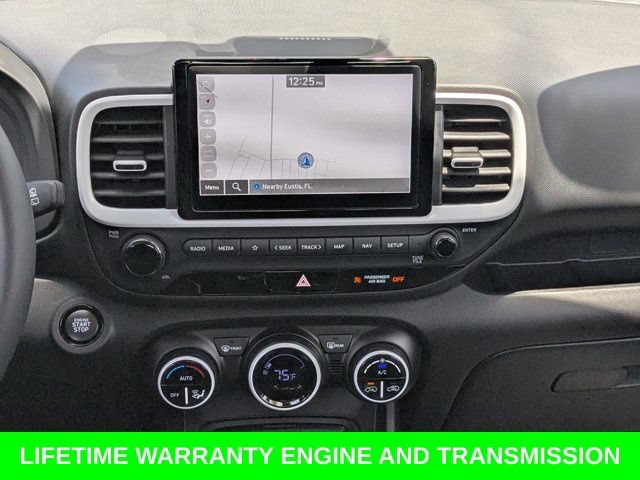 Used 2025 Hyundai Venue Limited FWD image 19