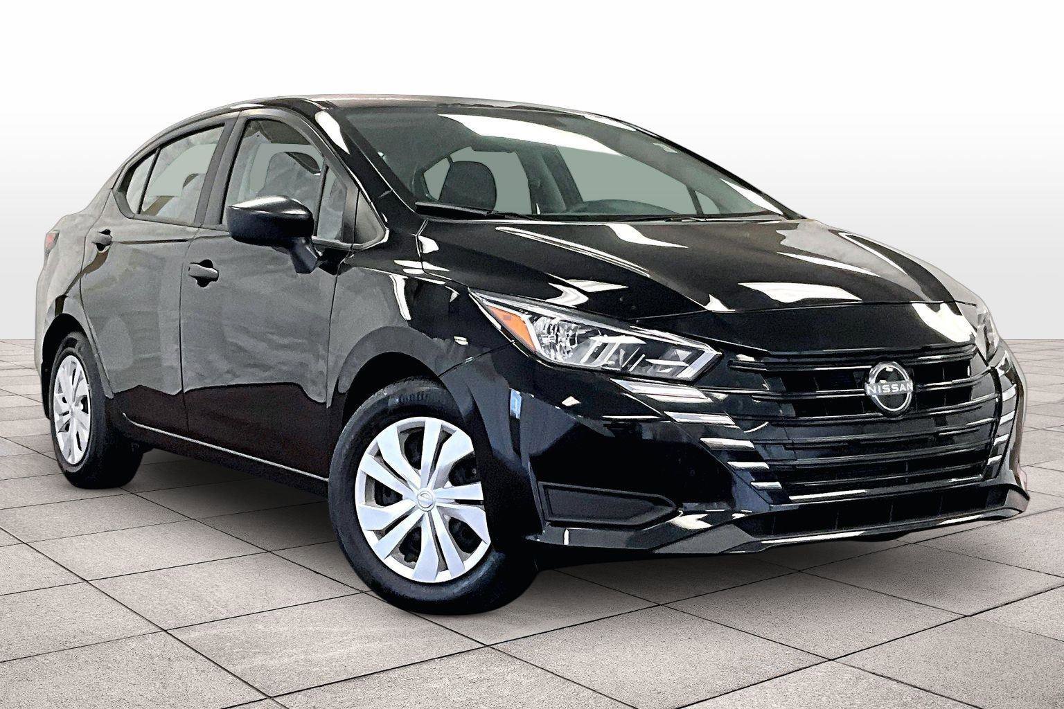 Used 2024 Nissan Versa S w/ Trunk Package image 2