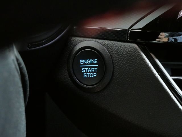 Certified 2025 Ford Escape ST-Line image 24