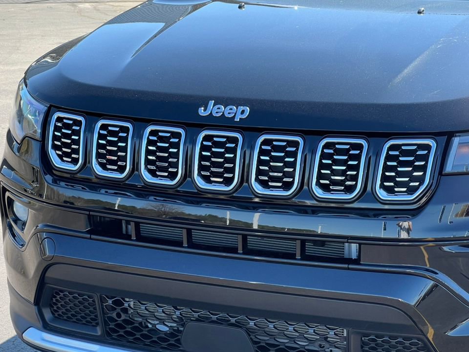 Used 2024 Jeep Compass Limited AWD/4WD image 36