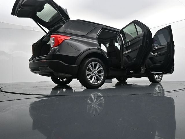 Certified 2023 Ford Explorer XLT w/ Equipment Group 202A AWD/4WD image 44