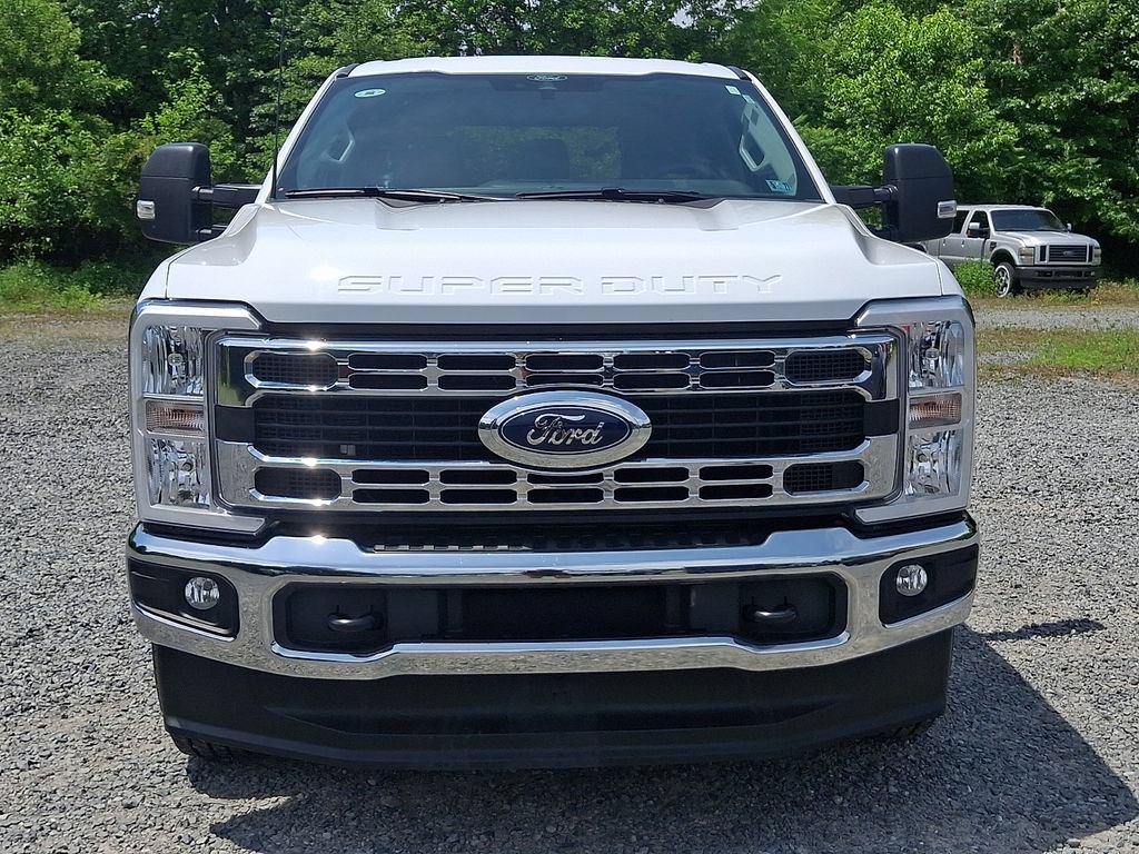 Certified 2025 Ford F250 XLT AWD/4WD image 2