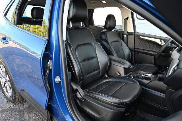 Certified 2022 Ford Escape SEL w/ Technology Package AWD/4WD image 26