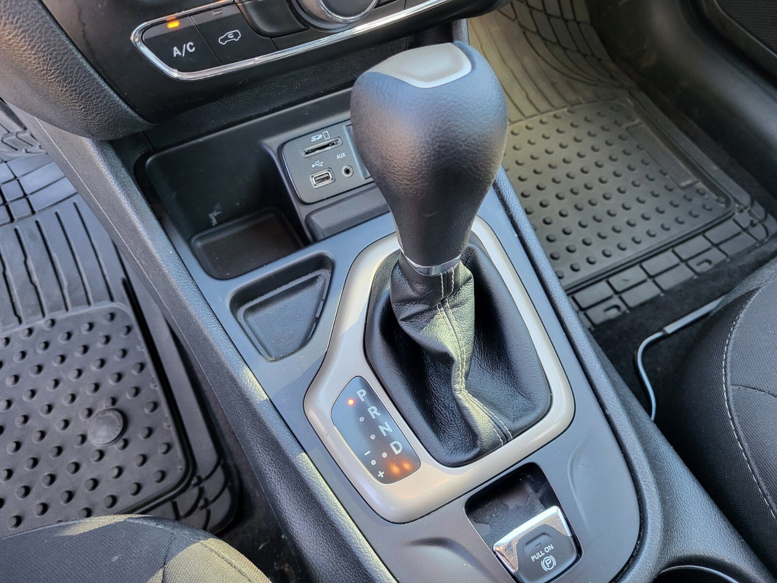 Used 2018 Jeep Cherokee Latitude image 24