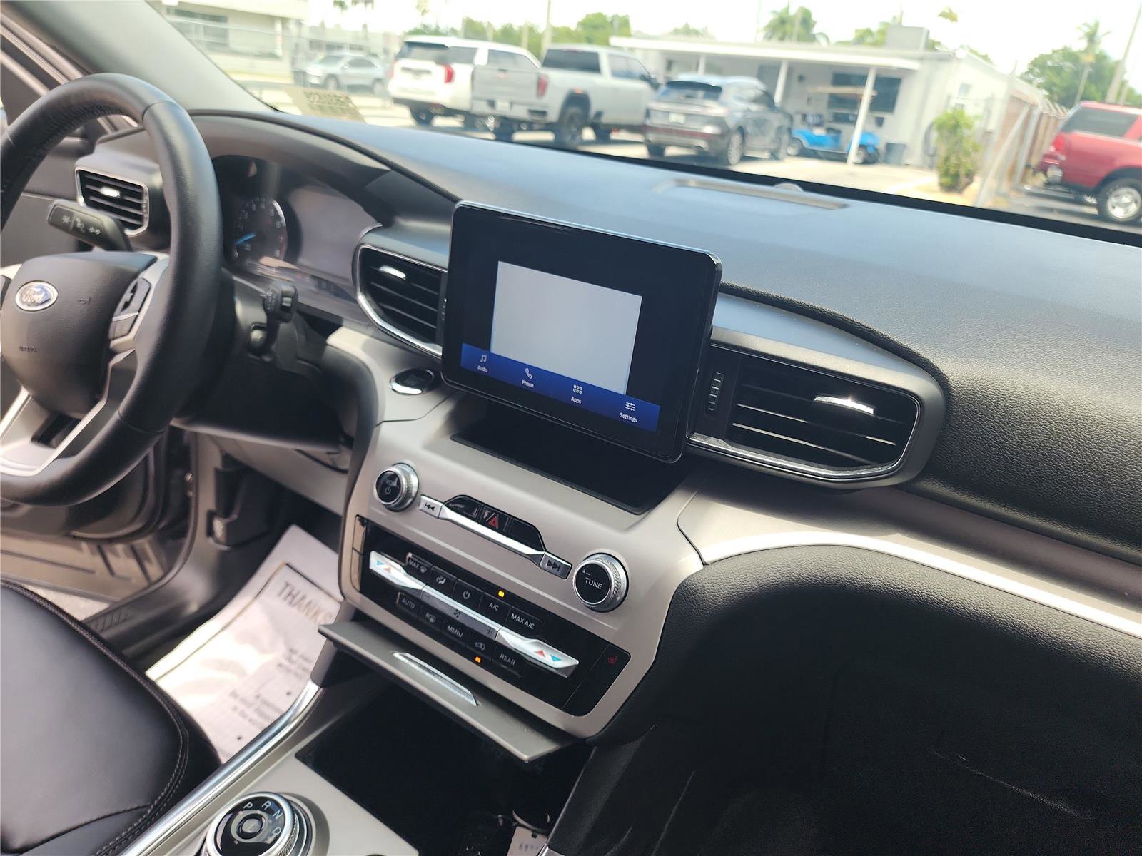 Certified 2023 Ford Explorer XLT w/ Equipment Group 202A RWD image 23