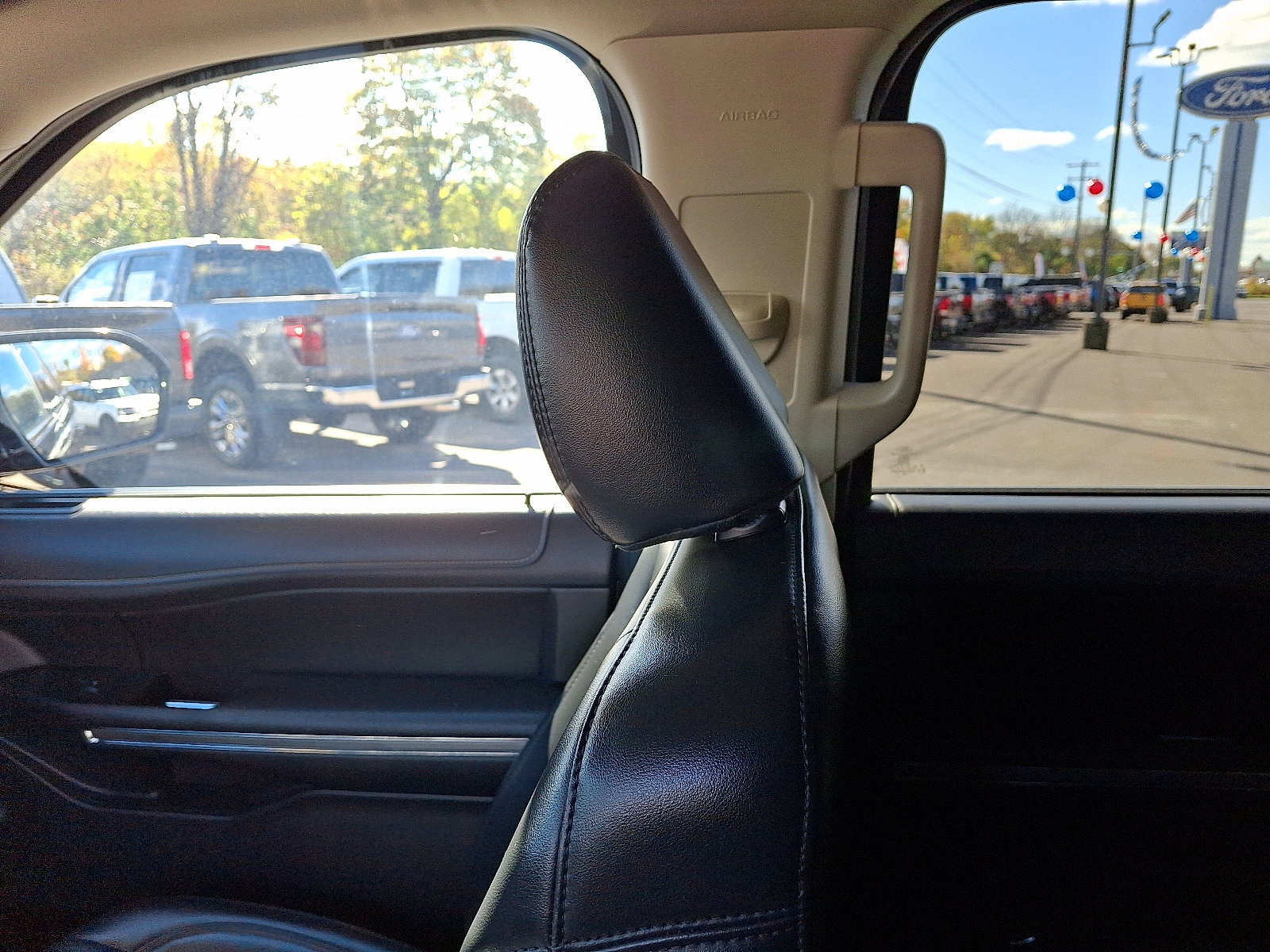 Certified 2024 Ford Expedition Max XLT image 17