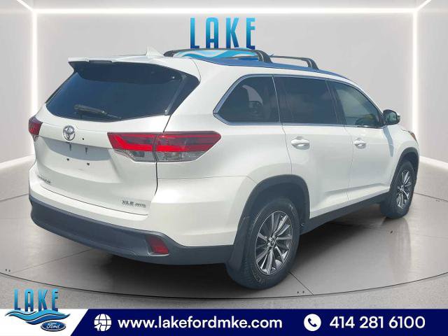 Used 2019 Toyota Highlander XLE AWD/4WD image 17