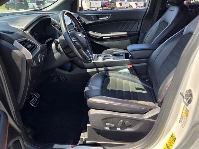 Certified 2022 Ford Edge ST-Line AWD/4WD image 5