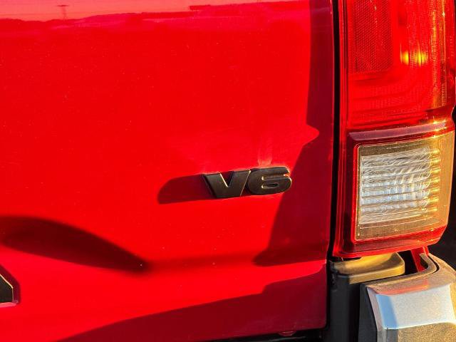 Used 2022 Toyota Tacoma SR5 AWD/4WD image 7
