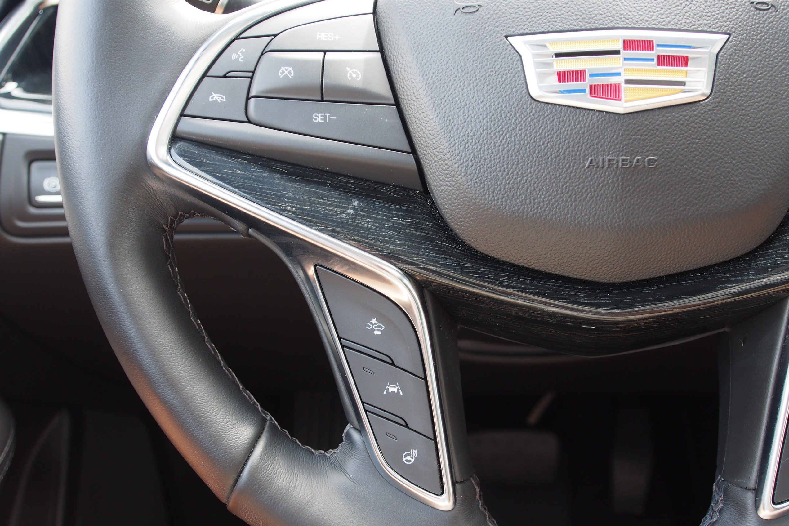 Used 2022 Cadillac XT5 Premium Luxury w/ Technology Package FWD image 25