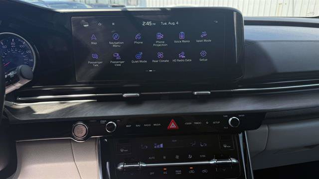 Used 2023 Kia Carnival EX FWD image 18