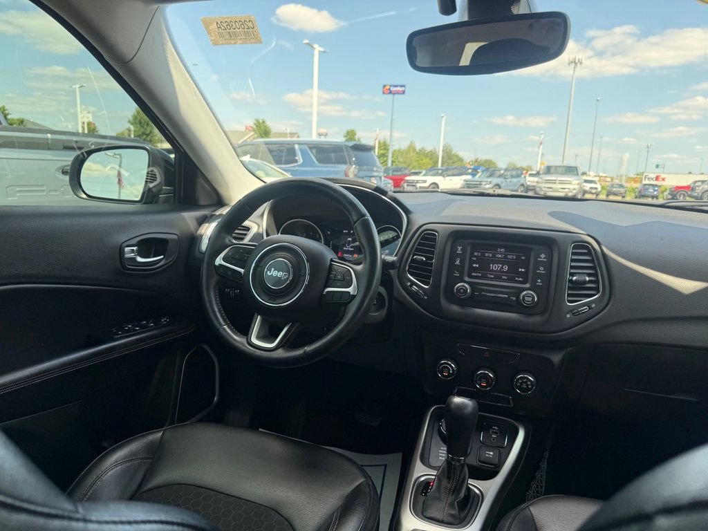 Used 2018 Jeep Compass Latitude AWD/4WD image 51
