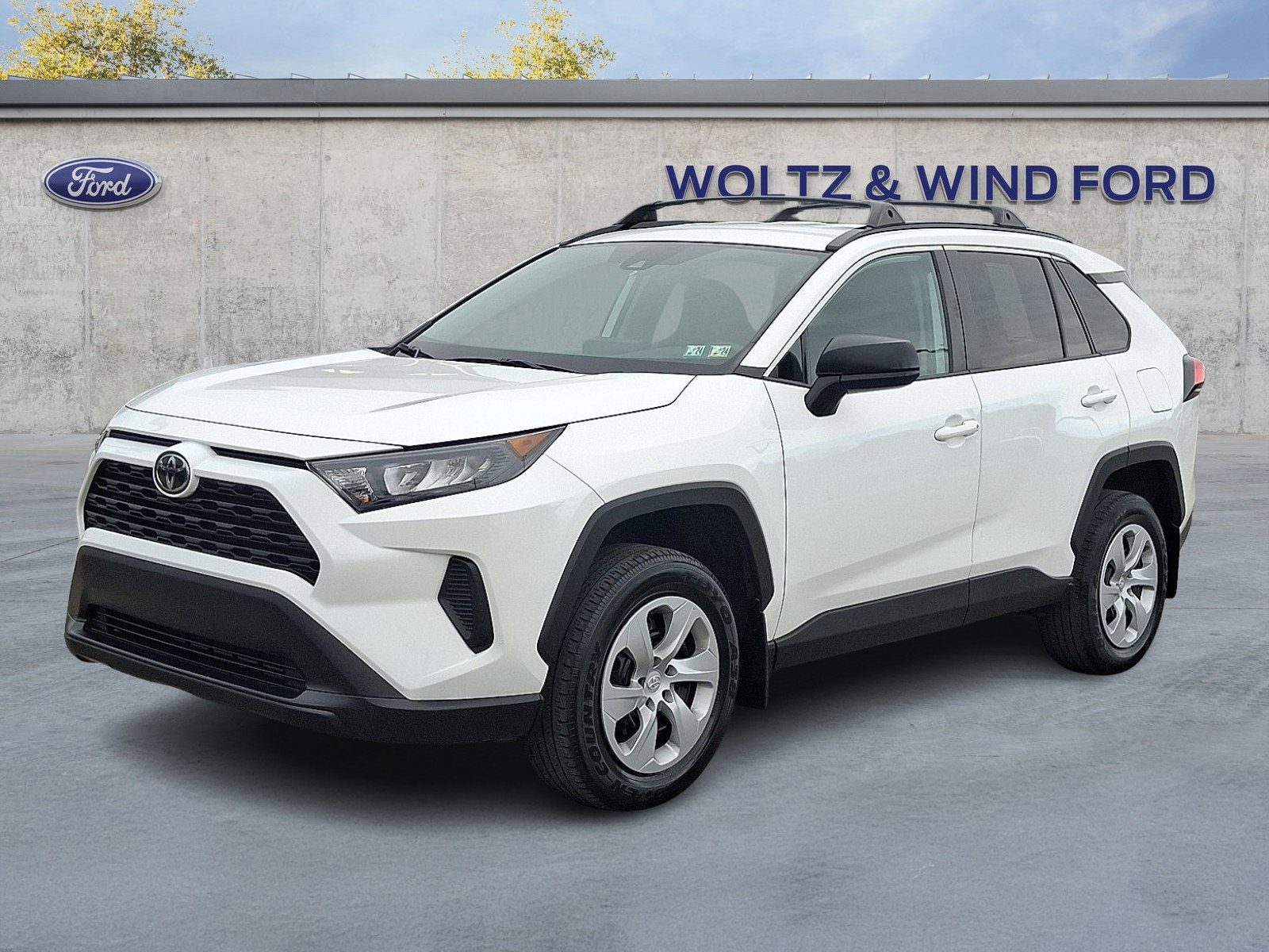 Used 2020 Toyota RAV4 LE w/ Carpet Mat Package image 6