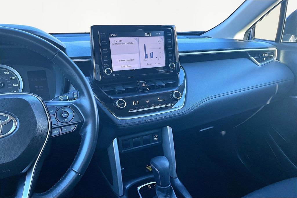 Used 2022 Toyota Corolla Cross LE FWD image 7