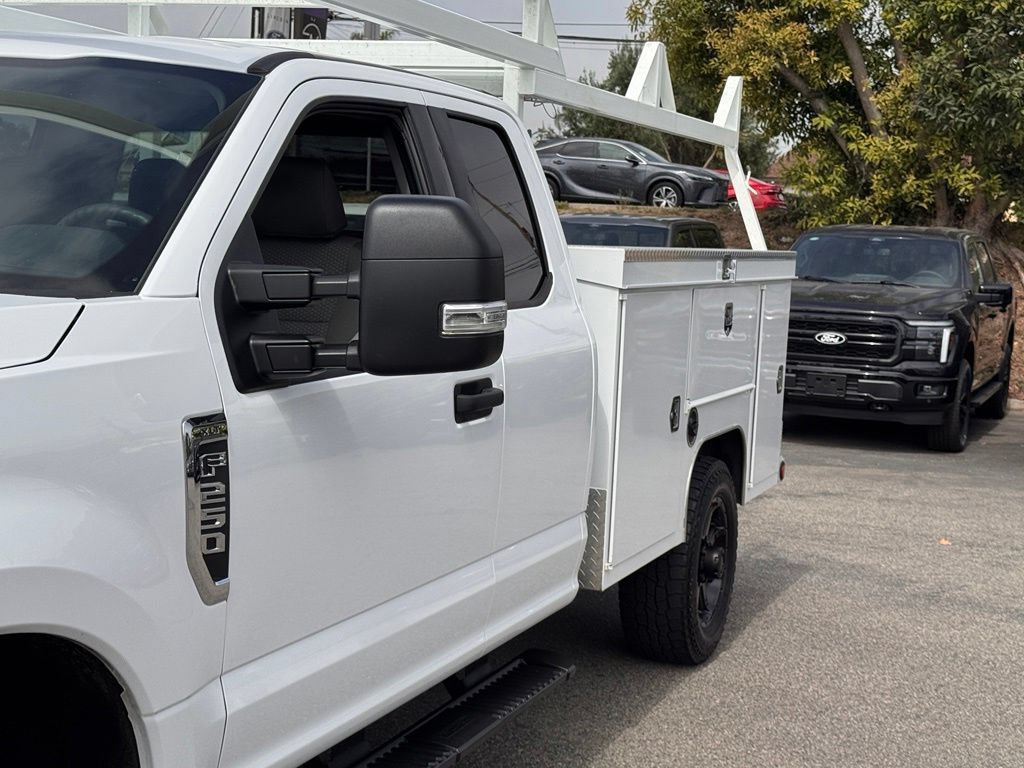 Certified 2022 Ford F250 XLT AWD/4WD image 9