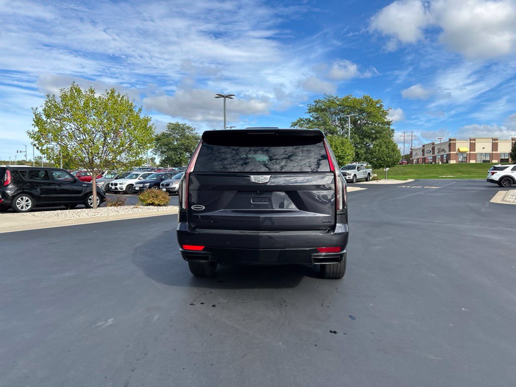 Used 2023 Cadillac Escalade ESV Sport w/ LPO, ONYX Package AWD/4WD image 7