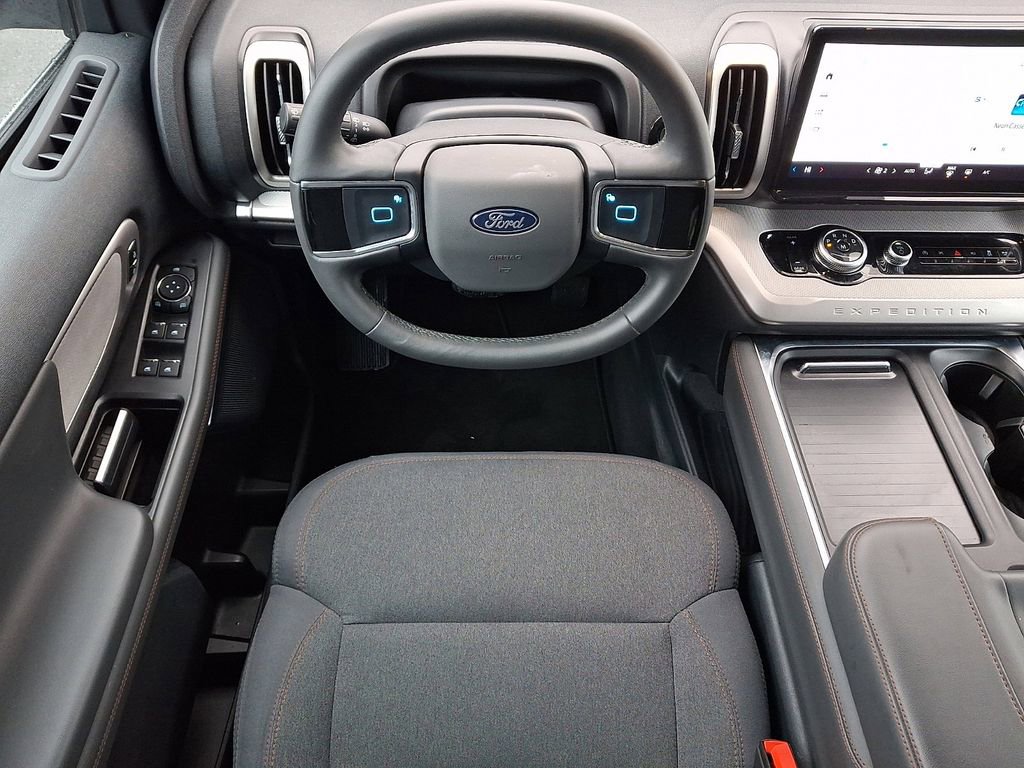 Certified 2025 Ford Expedition Max Active RWD image 13