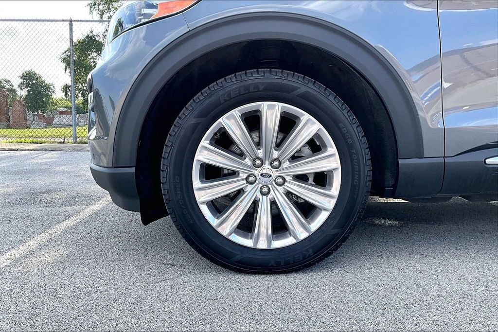 Certified 2023 Ford Explorer Limited w/ Limited Technology Package AWD/4WD image 9