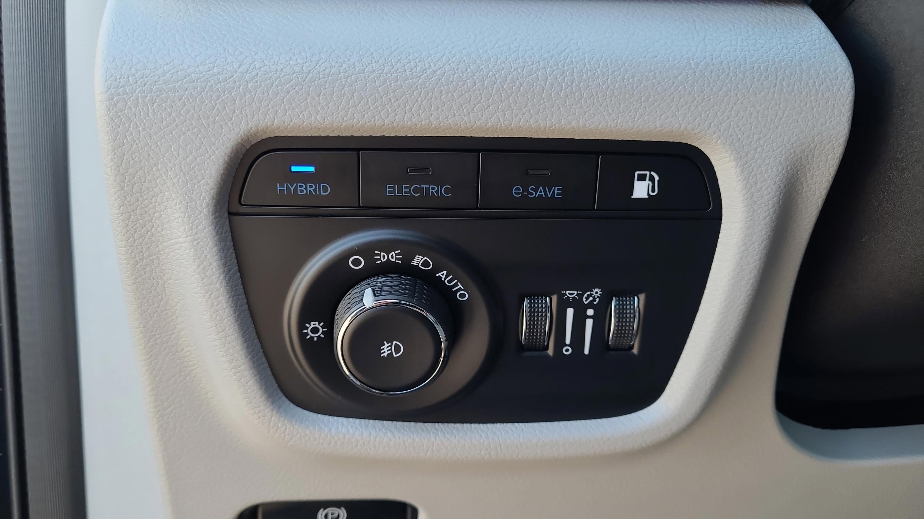 Used 2022 Jeep Grand Cherokee Overland w/ Advanced Protech Group III image 30