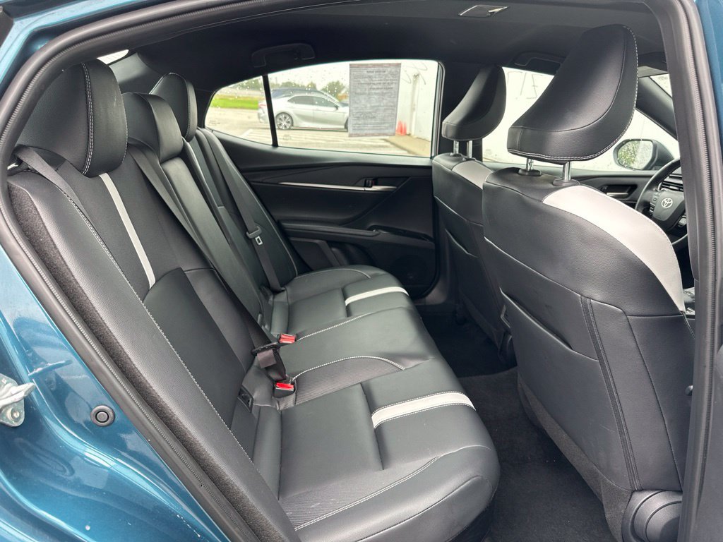 Used 2025 Toyota Camry SE FWD image 23