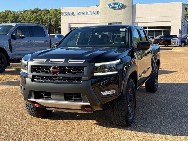 Used 2026 Nissan Frontier PRO-4X AWD/4WD image 2
