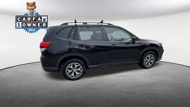 Used 2019 Subaru Forester Premium w/ All-Weather Package AWD/4WD image 10