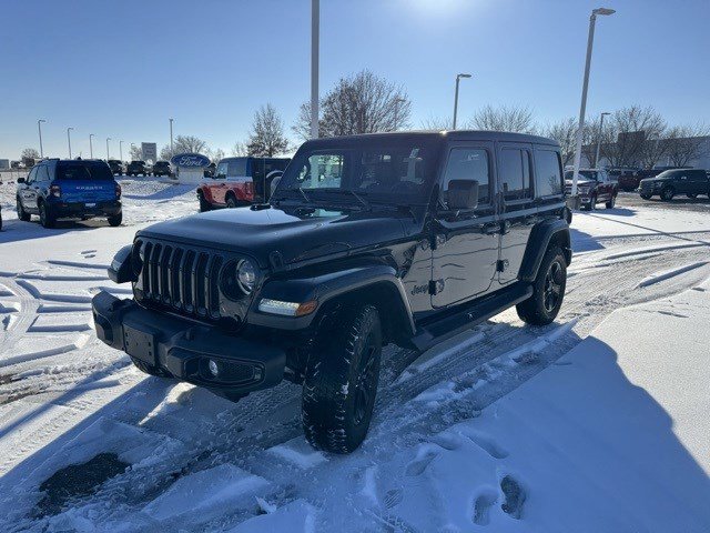 Used 2023 Jeep Wrangler Unlimited Sahara image 3