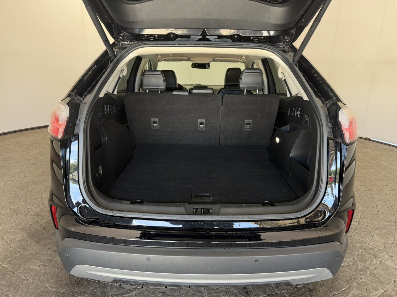 Certified 2023 Ford Edge SEL w/ Convenience Package AWD/4WD image 7