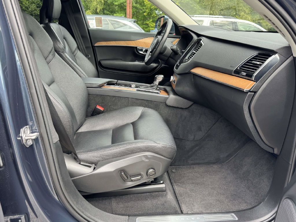 Used 2022 Volvo XC90 T6 Momentum w/ Advanced Package AWD/4WD image 15