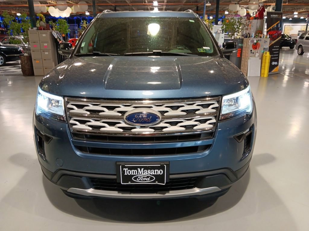 Certified 2018 Ford Explorer XLT w/ Equipment Group 201A image 3