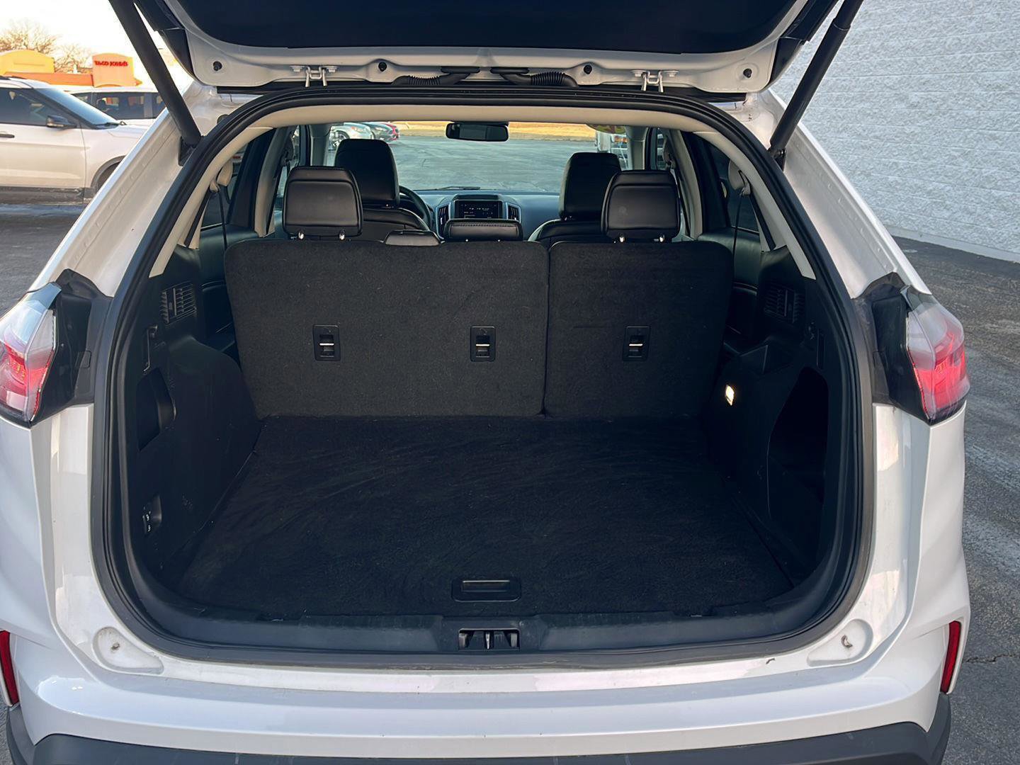 Certified 2024 Ford Edge SEL w/ Convenience Package image 9