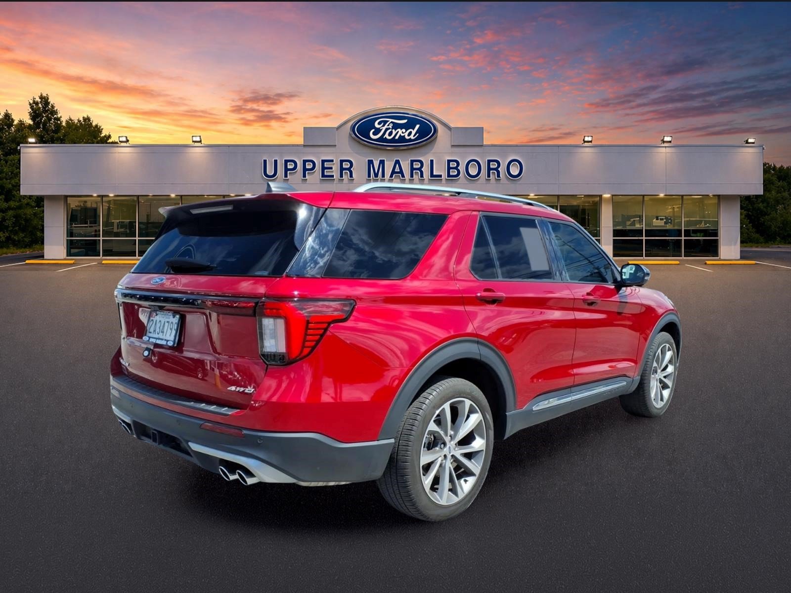 Certified 2025 Ford Explorer Platinum w/ Ultimate Package AWD/4WD image 6