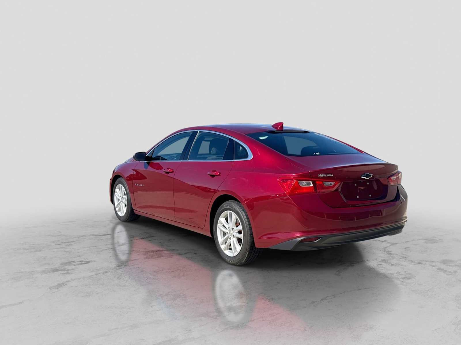 Used 2018 Chevrolet Malibu LT FWD image 4
