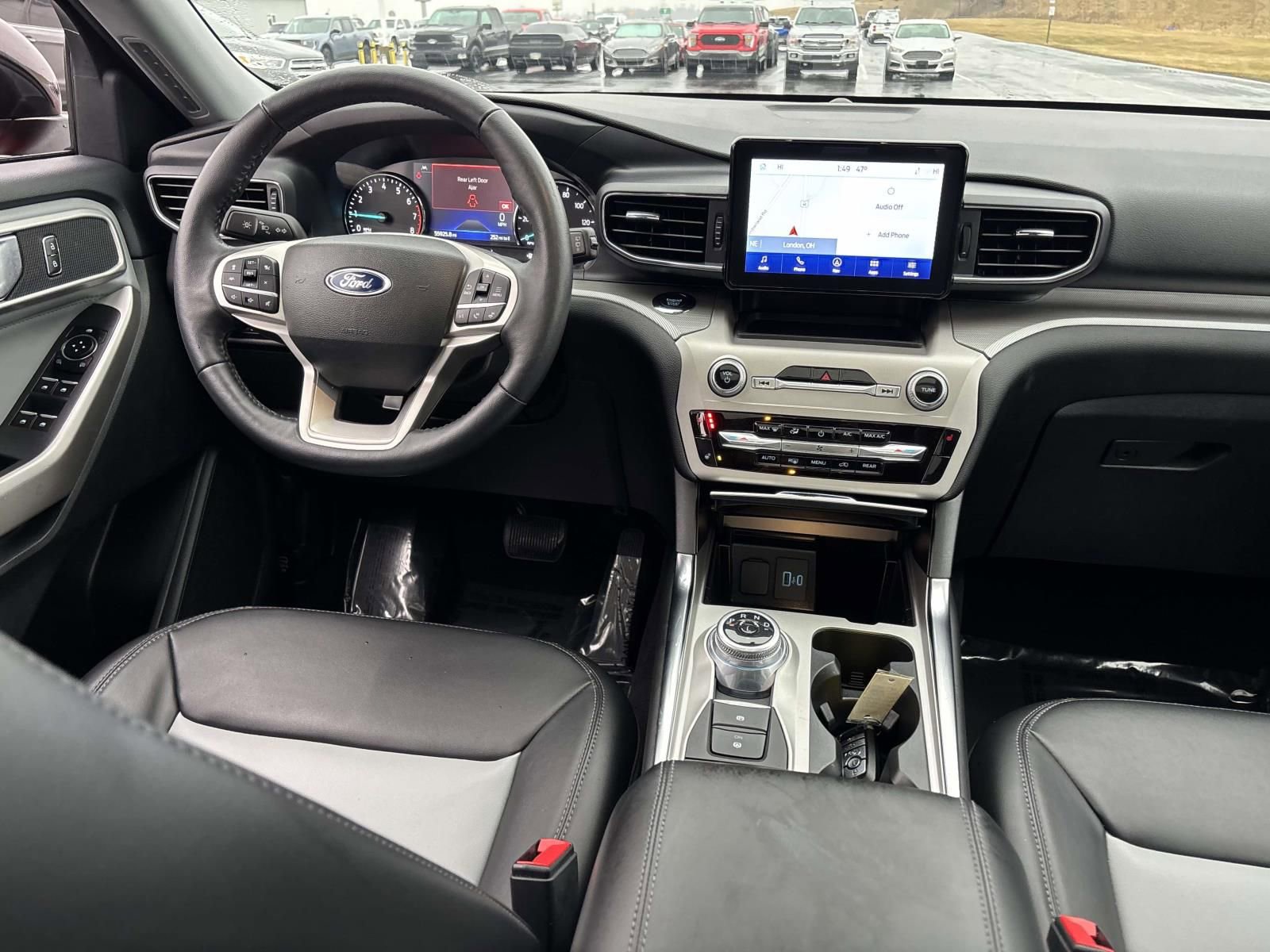 Certified 2022 Ford Explorer XLT w/ Equipment Group 202A image 32