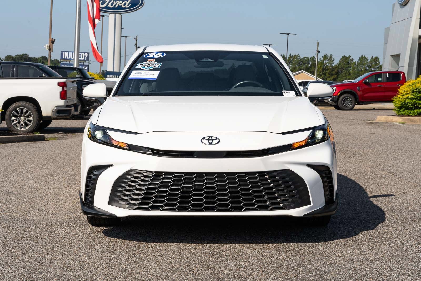 Used 2026 Toyota Camry SE FWD image 2