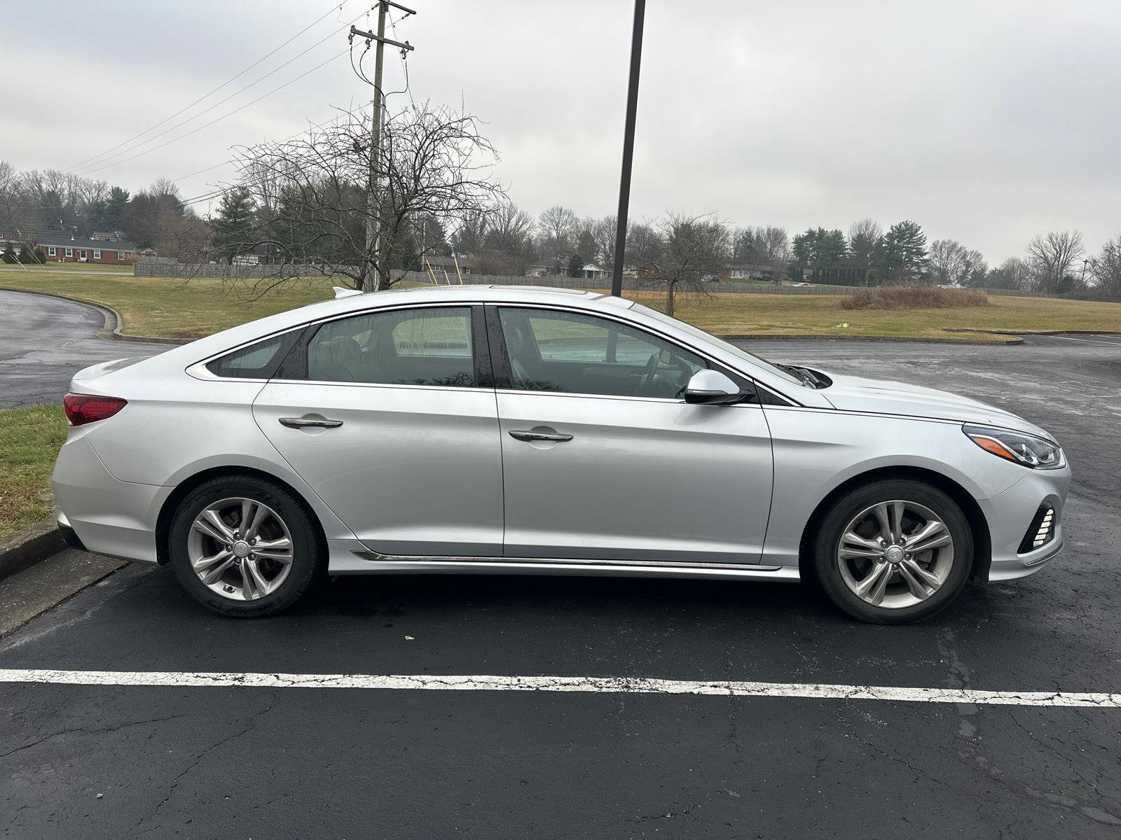 Used 2018 Hyundai Sonata Sport w/ Cargo Package image 2