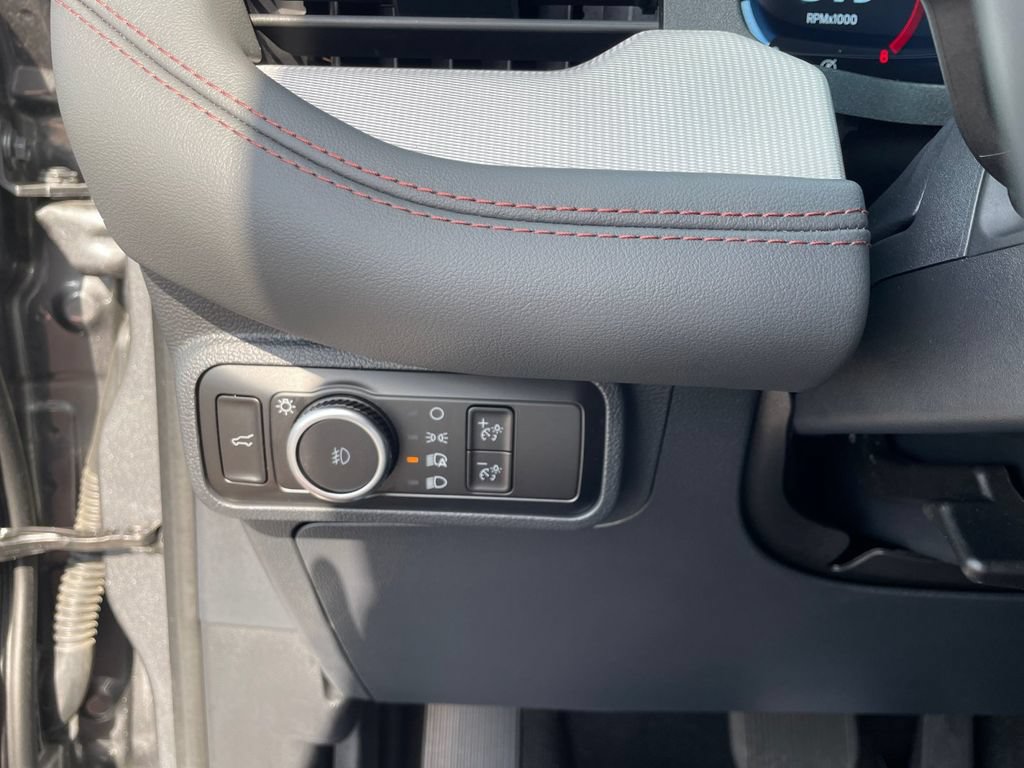 Certified 2025 Ford Explorer Active w/ Active Comfort Package AWD/4WD image 19