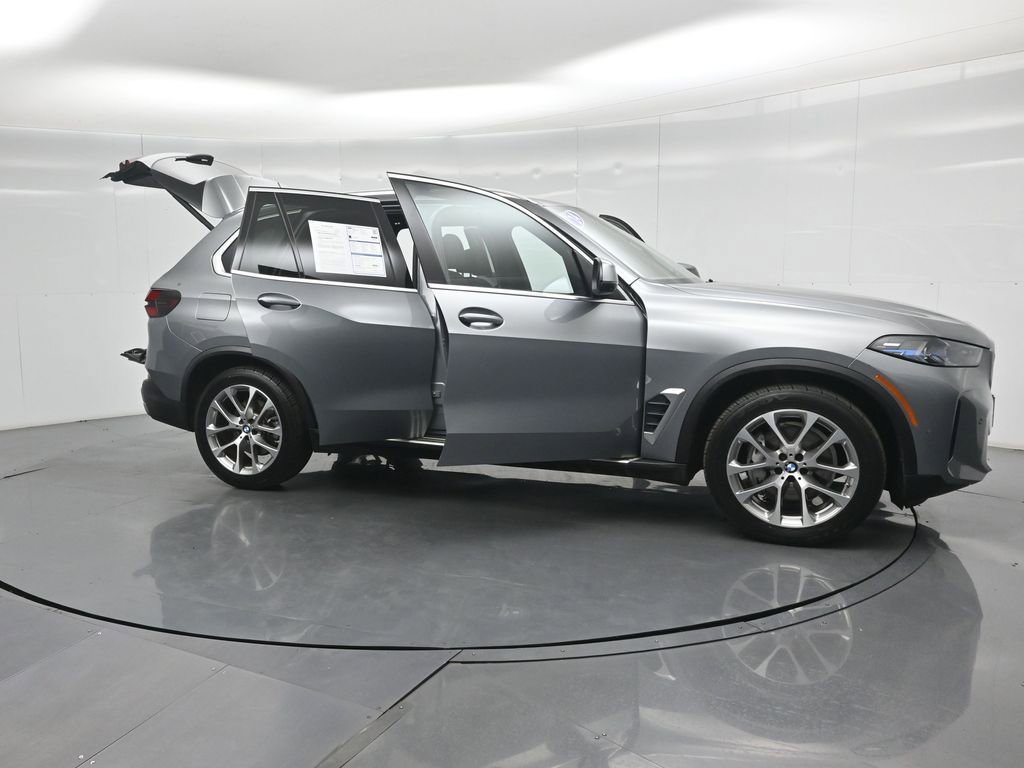 Used 2024 BMW X5 xDrive40i AWD/4WD image 35