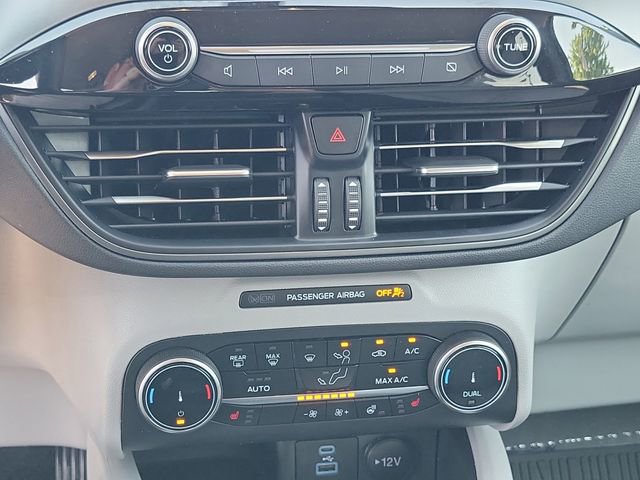 Certified 2023 Ford Escape Active AWD/4WD image 22