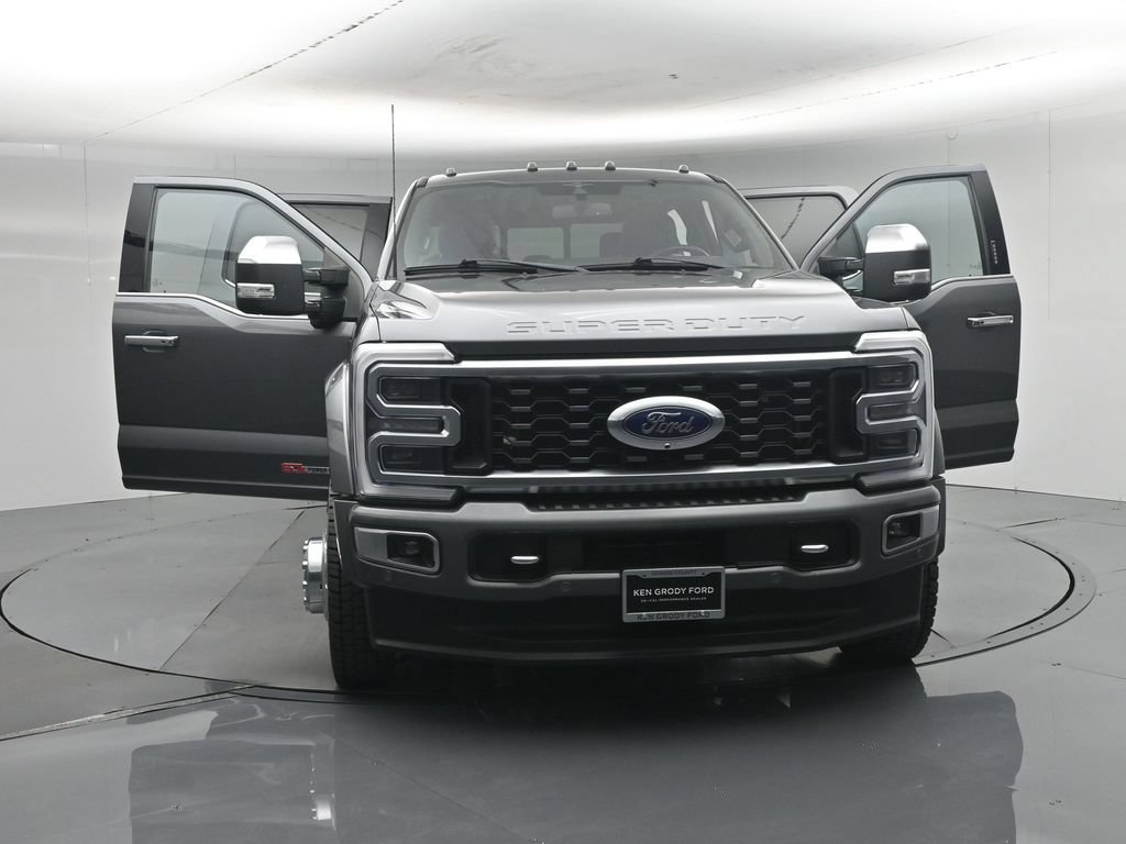 Certified 2023 Ford F450 Platinum w/ FX4 Off-Road Package AWD/4WD image 39