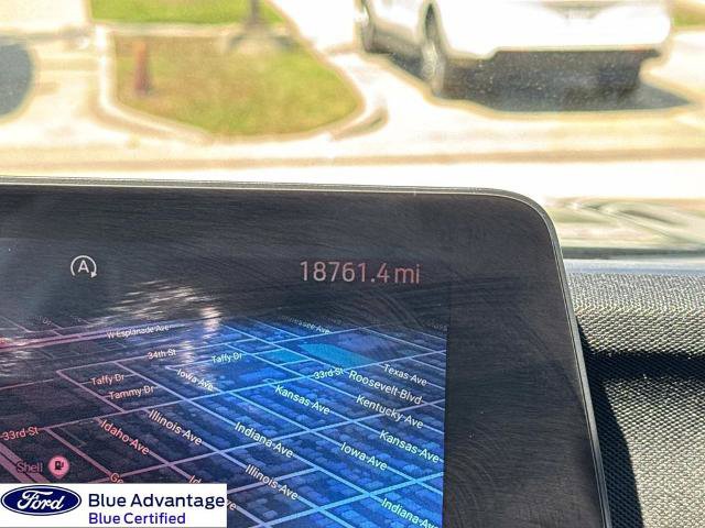 Certified 2025 Ford Expedition Active image 2