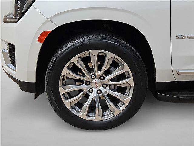 Used 2024 GMC Yukon XL Denali image 25