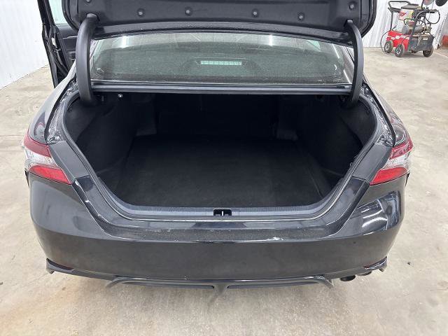 Used 2022 Toyota Camry SE image 6