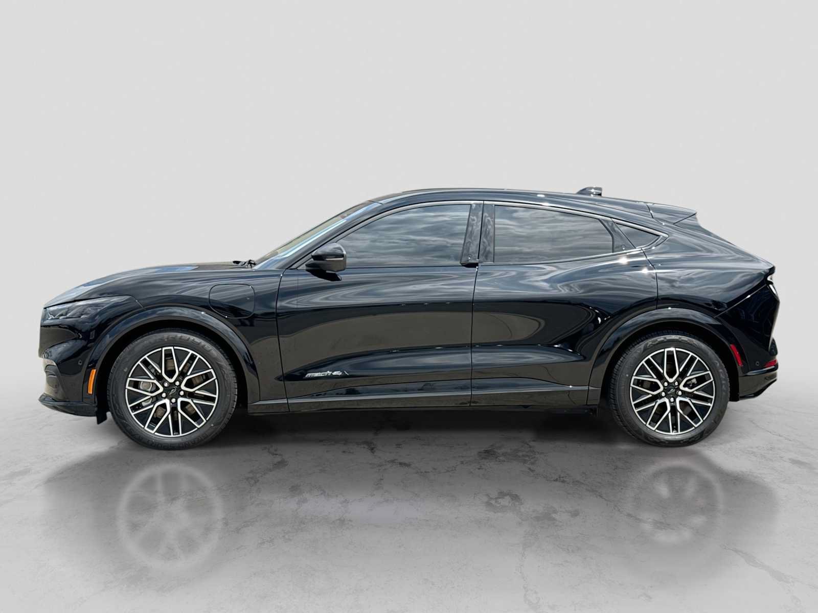 Certified 2024 Ford Mustang Mach-E Premium AWD/4WD image 3